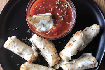 Baked Wonton-Wrapped Cheese Sticks