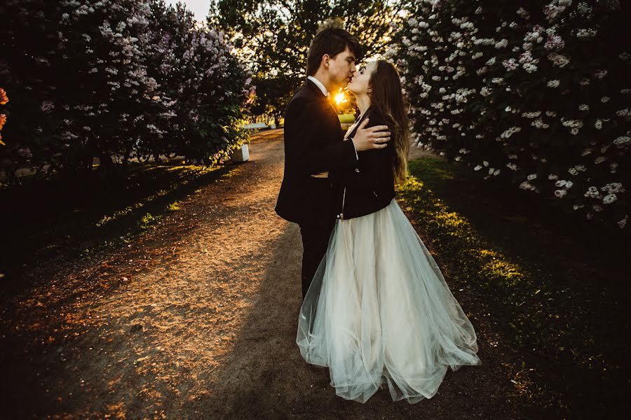 Fotografo di matrimoni Tanya Karaisaeva (tanikaraisaeva). Foto del 1 luglio 2017