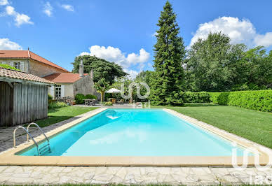 Property with pool 4