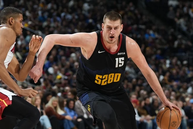 Denver pobedio Majami uz 18 poena Jokića