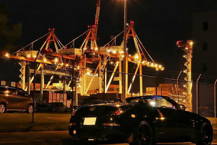 フェアレディZのクルマ好きと繋がりたい・#フェアレディＺ33・深夜徘徊・名港トリトン・港撮影に関するカスタム事例の投稿画像3枚目