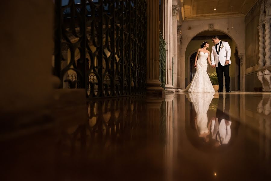 Wedding photographer Paola Gutiérrez (alexypao). Photo of 1 October 2018