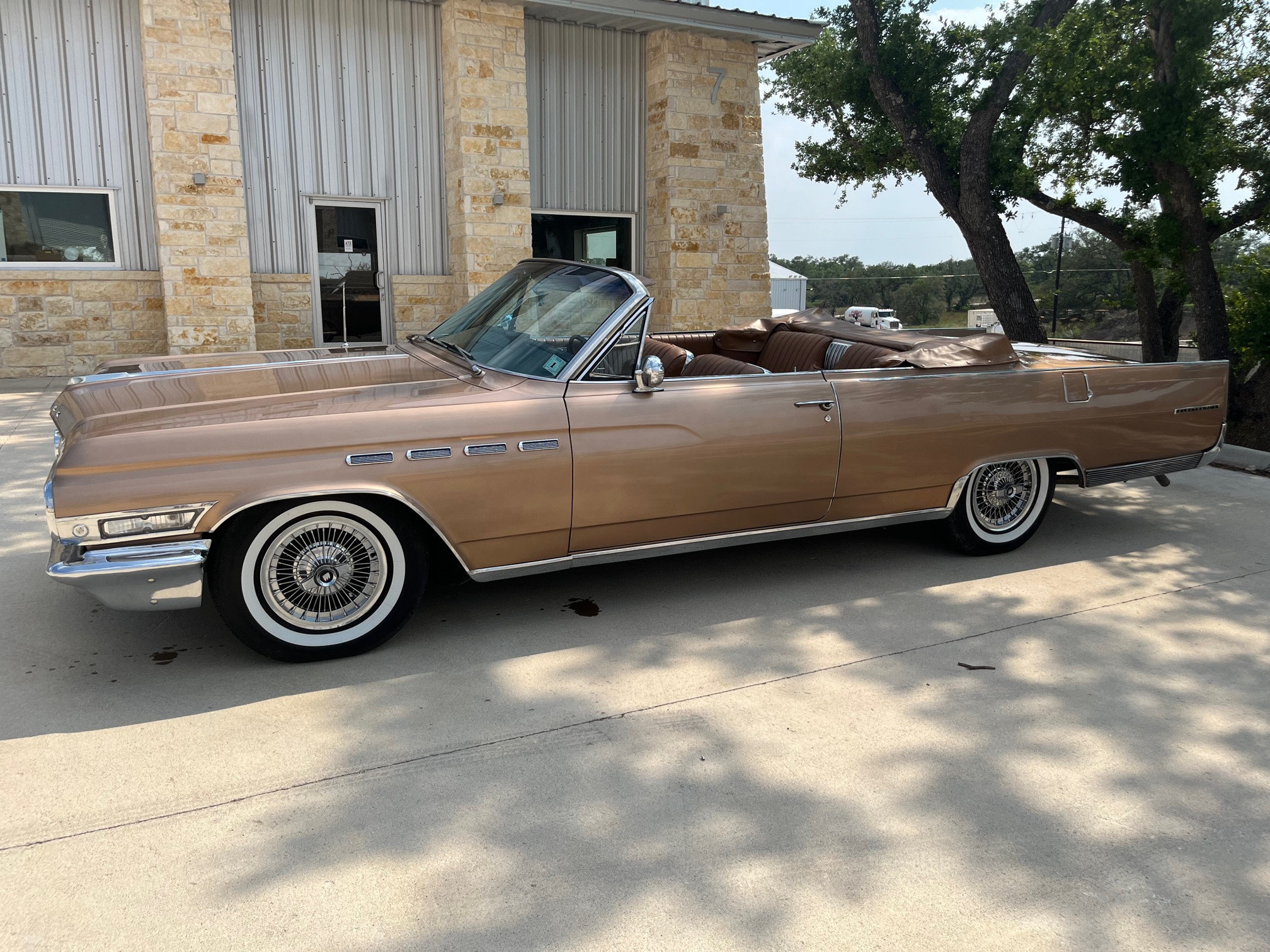 Buick  Electra 225 Hire Dripping Springs