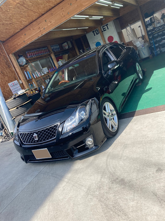クラウンアスリートのクラウン・JCSクラウン専門店・WORK・EMITZ・INFINITY SUMに関するカスタム事例の投稿画像2枚目