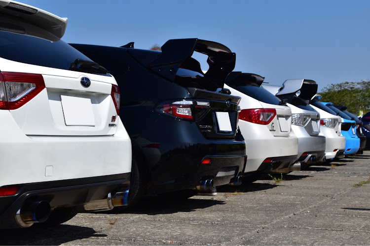 インプレッサ WRX STIのスバオン当日は、晴天に恵まれたわけでありまして・肌の出てるところは当然日焼けしたのですが・肌の色が、よく焼けたパン・後ろの首元は焦げパン、と言われました。・どちらにしてもパン。に関するカスタム事例の投稿画像3枚目