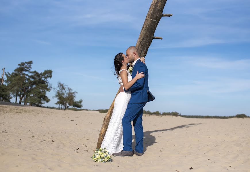 Nhiếp ảnh gia ảnh cưới Wouter Putter (rawbirdphotos). Ảnh của 22 tháng 3 2019