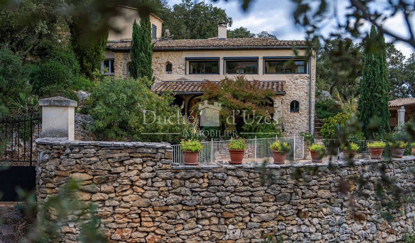 Property with pool Uzès