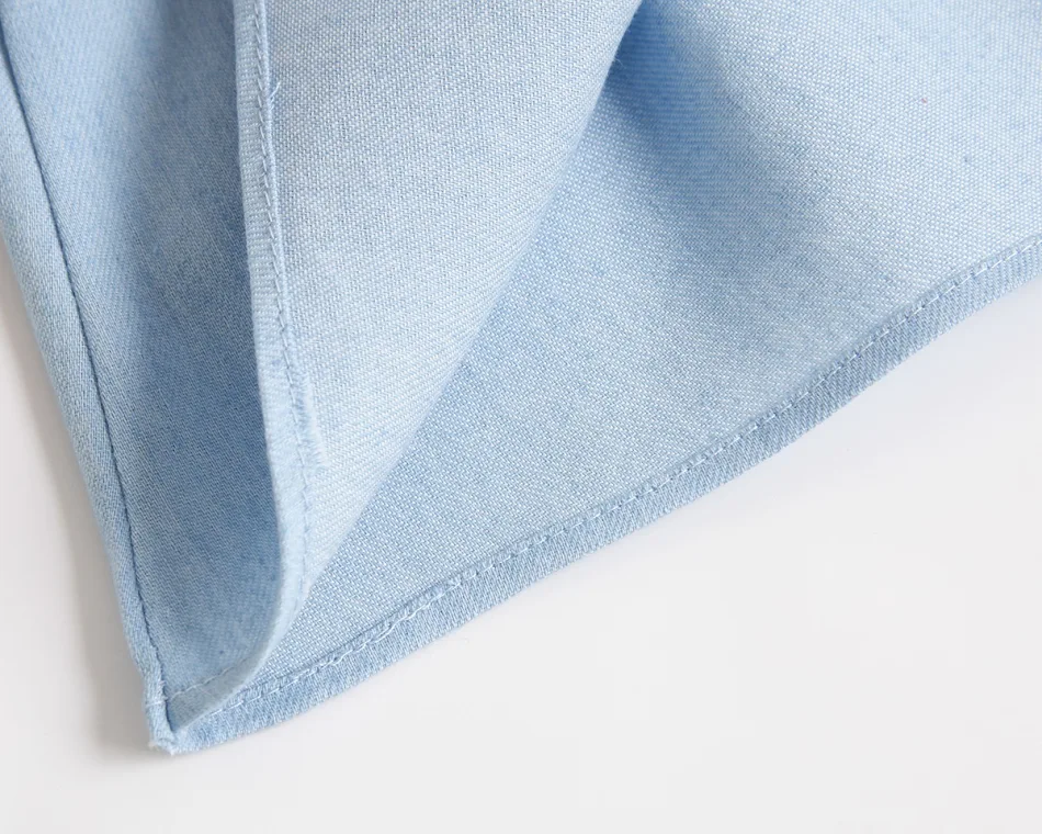 Denim kinder driestuk set met polkadots, Koreaanse versie. Comfortabel, stijlvol en duurzaam, perfect voor dagelijks gebruik en speelplezier.
