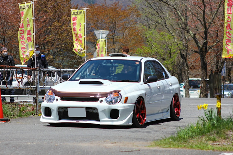 インプレッサ WRXの低いようで低くない丁度良い高さ・USDM・US・GDBに関するカスタム事例の投稿画像1枚目