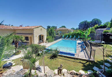 Maison avec piscine et terrasse 16