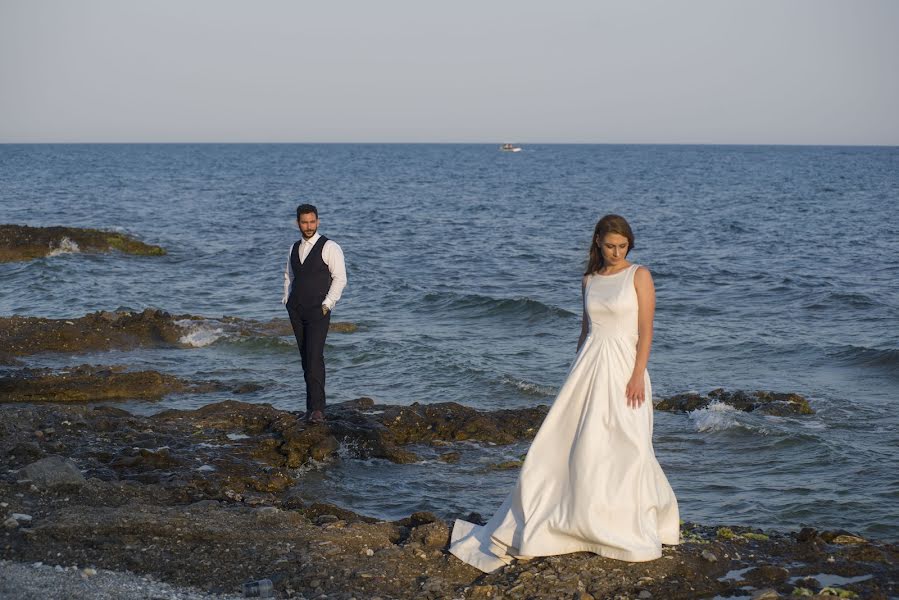 Wedding photographer Stauros Karagkiavouris (stauroskaragkia). Photo of 12 July 2019