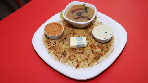 Butter Onion Tomato Uttapam