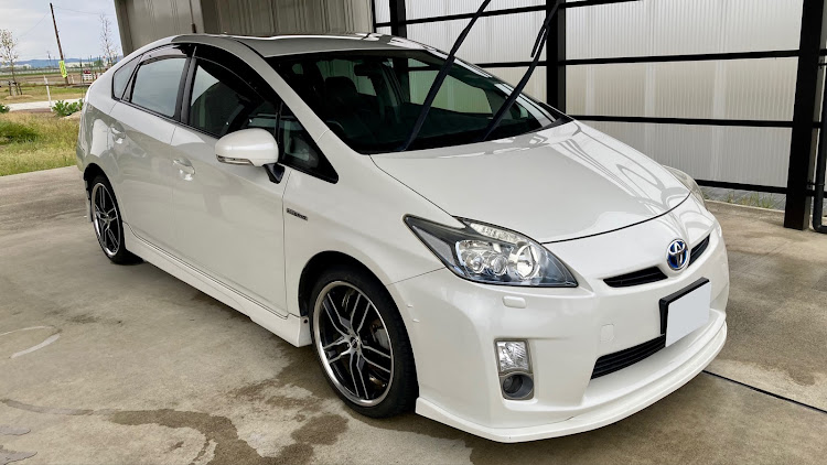 プリウスのながら洗車・スパシャン・PROVIDE・DK-works・It's Winに関するカスタム事例の投稿画像1枚目