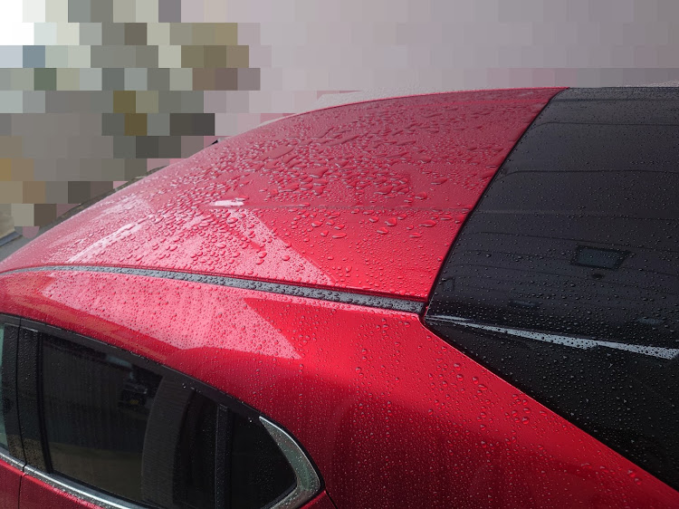 MAZDA3のソウルレッドクリスタルメタリック・梅雨入り間近？・デントリペア・ビューティフルカーズ・レインXに関するカスタム事例の投稿画像3枚目