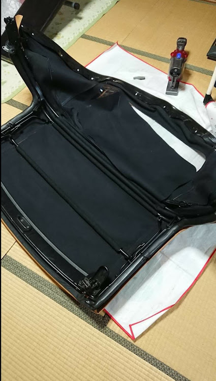 ロードスターのロードスターライフの始まり・幌張り替え・DIY・初日にリアスクリーン割る・復活の道に関するカスタム事例の投稿画像10枚目
