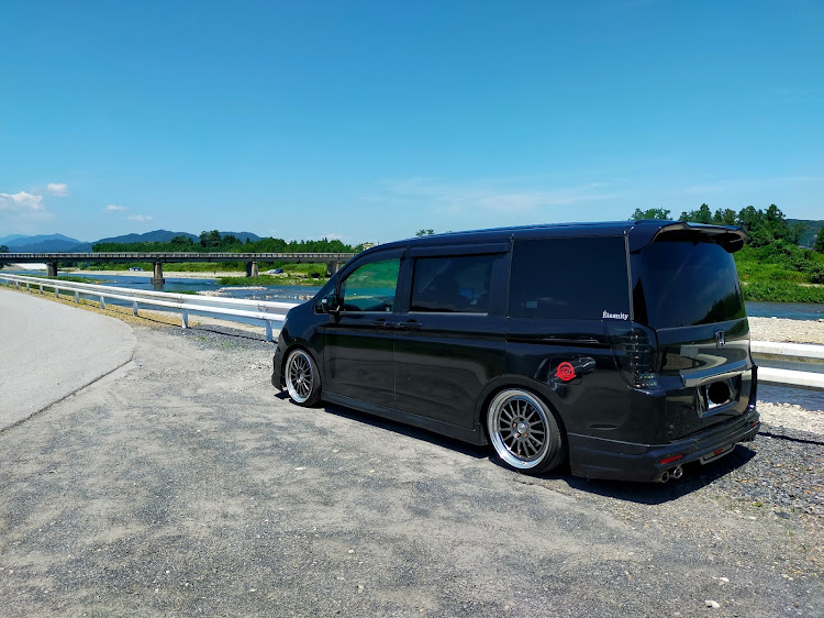ステップワゴンスパーダのドライブ・DIY・横からのアングル・川遊びに関するカスタム事例の投稿画像1枚目