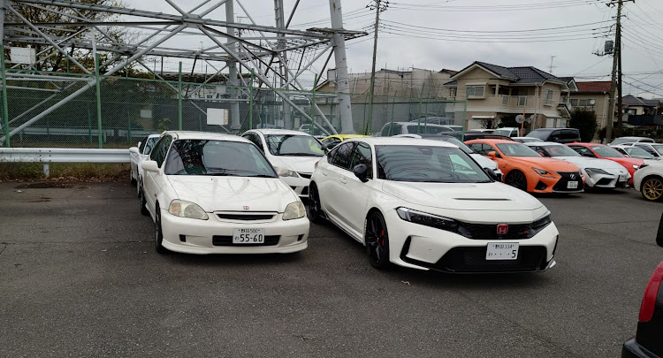 ゆきむらー ☆さんが投稿したポルシェ981・日産サクラ・日産本社ギャラリー・レンタカー・12月もよろしくお願いしますに関するカスタム事例の投稿画像8枚目