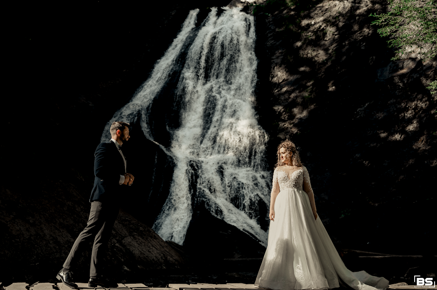 Fotógrafo de bodas Corneliu Panzari (beststudio). Foto del 21 de noviembre 2019