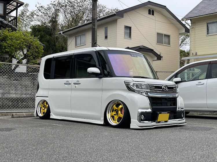 タントカスタムのペーさん青空ミーティング・低そうで低くない少し低い車・足廻り調整に関するカスタム事例の投稿画像1枚目