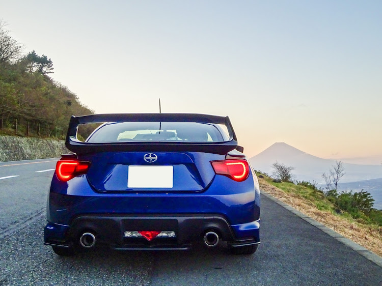 86の2022ベストショット・11月にエントリーします・トムステール・S-craft・TE37に関するカスタム事例の投稿画像3枚目