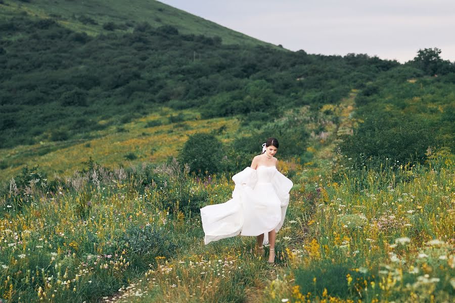 Fotografo di matrimoni Elena Bolshakova (fotodivaelena). Foto del 5 luglio 2021