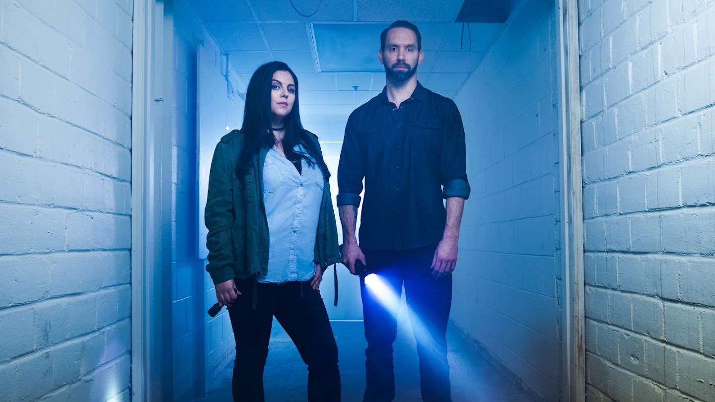 Watch Paranormal Lockdown live