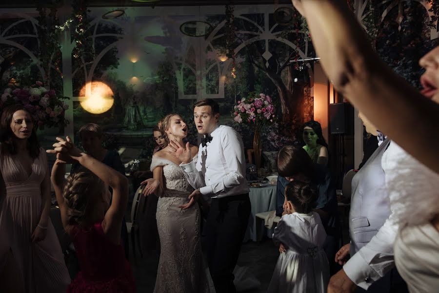 Fotógrafo de bodas Liza Karazhova (lizaka). Foto del 16 de agosto 2019