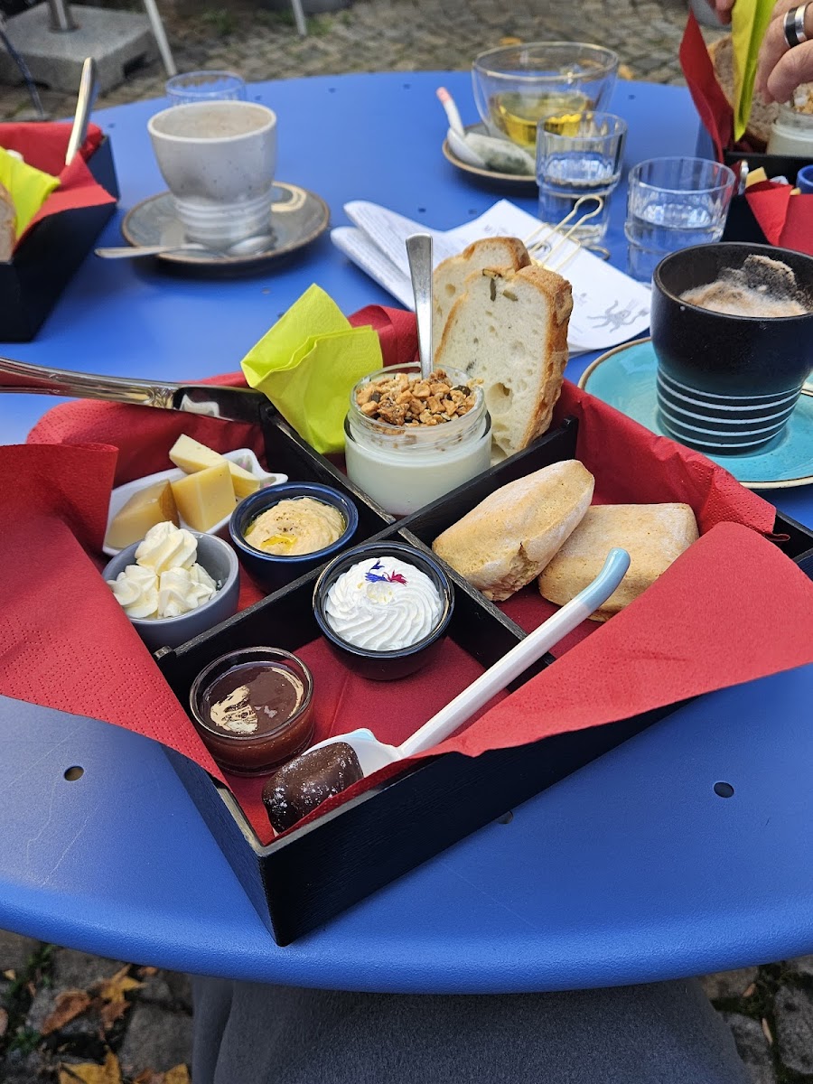 Gf breakfast with gf scones & bread