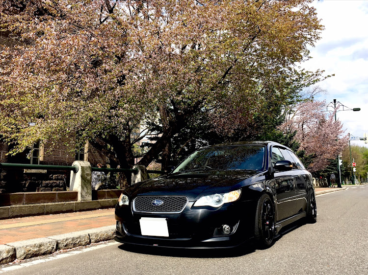 レガシィツーリングワゴンの札幌・GW・サクラと愛車・5月もよろしくお願いします・リアディフューザーに関するカスタム事例の投稿画像1枚目