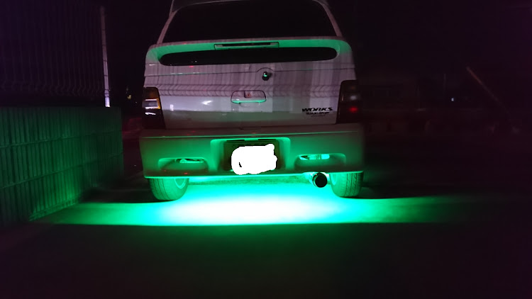 アルトワークスのDIY・ドライブ・アンダーネオン切れた・速攻交換に関するカスタム事例の投稿画像5枚目
