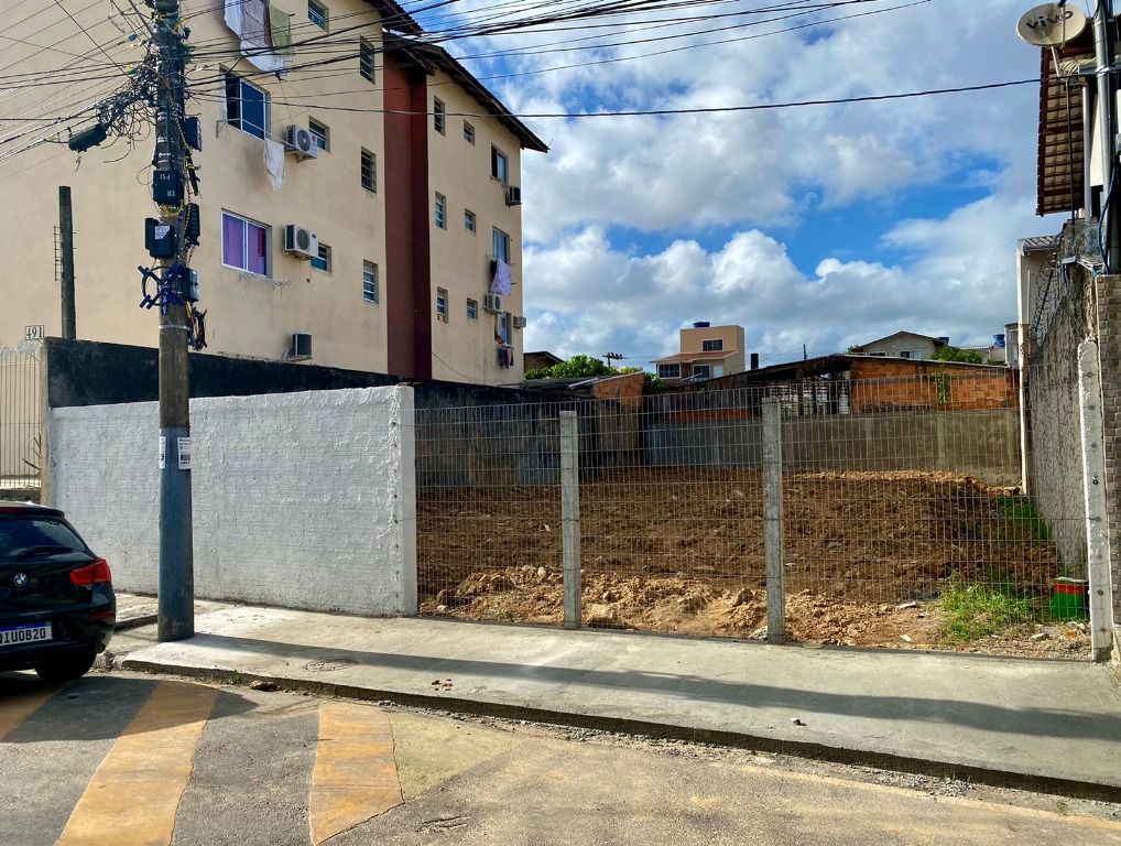 Terreno em Balneário Camboriú, com 300m²