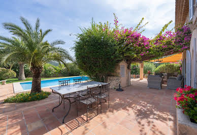 Farmhouse with garden and pool 3