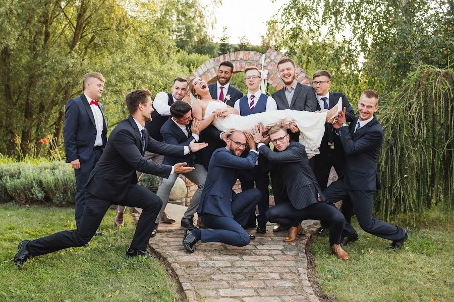 Fotógrafo de casamento Aleksandra Podlińska (kolorowekadry). Foto de 11 de outubro 2019