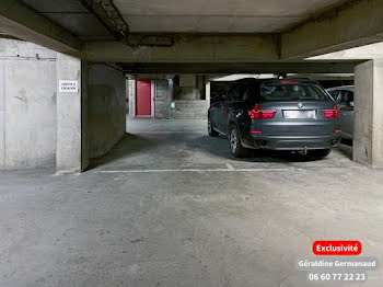 parking à Paris 10ème (75)