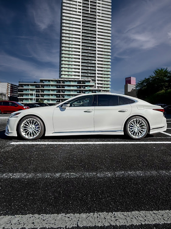 T&T FORGED さんが投稿したttforged・ホイール交換・LEXUS LS500・ls500・レクサスLSに関するカスタム事例の投稿画像4枚目