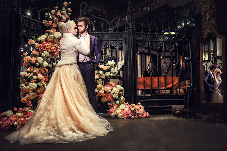 Wedding photographer Vitaliy Pestov (qwasder). Photo of 6 February 2016