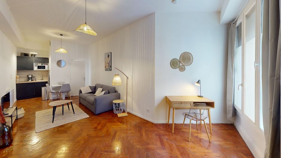 Location meublée appartement 1 pièce 30 m² à Lille (59000), 710 €