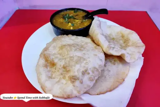 4 Aloo Paratha With Chole Dal