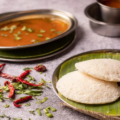 Rasam Idli Plate (2pc)