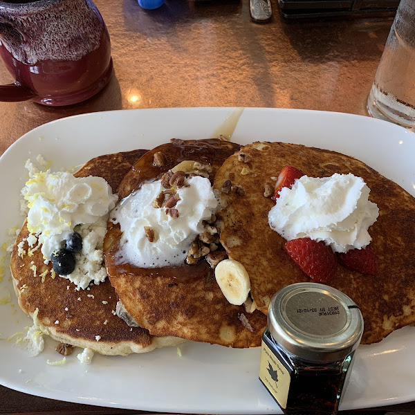 Flight of GF pancakes