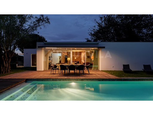 Maison avec piscine et terrasse 3