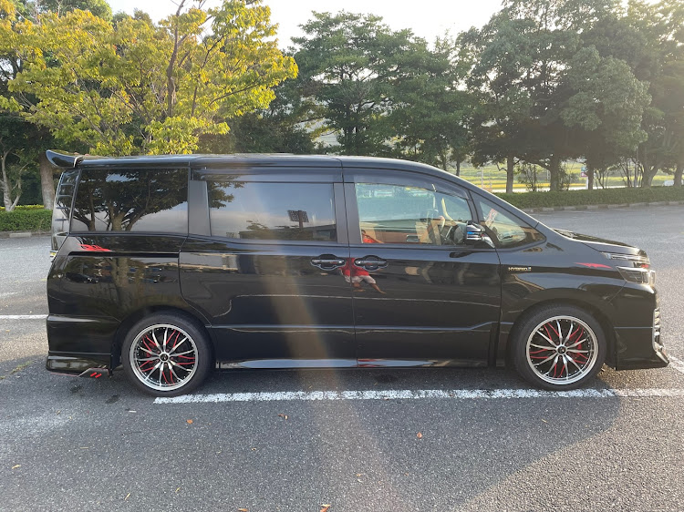 ヴォクシーのチームピンスト・ラストランお疲れ様でした・90ヴォクシー・来週納車！に関するカスタム事例の投稿画像3枚目