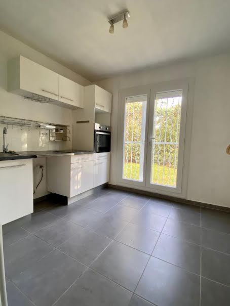 Location  appartement 2 pièces 58 m² à Nimes (30000), 590 €