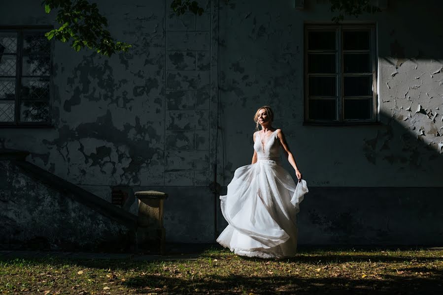 Wedding photographer Monika Klich (bialekadry). Photo of 27 January 2020