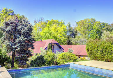 House with pool and garden 5