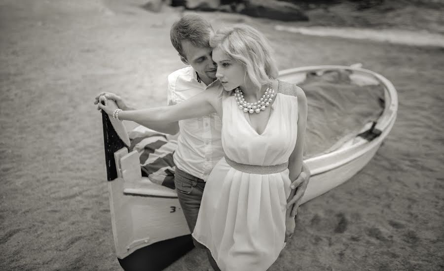 Wedding photographer Vadim Smolyak (dramat). Photo of 19 September 2014