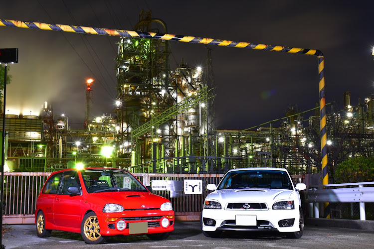 ヴィヴィオRX-Rの工場夜景・ピックアップチャレンジ・めでたい紅白に関するカスタム事例の投稿画像1枚目