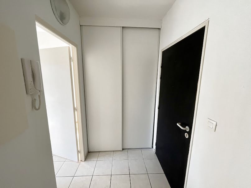 Location  appartement 1 pièce 21.1 m² à Rodez (12000), 325 €