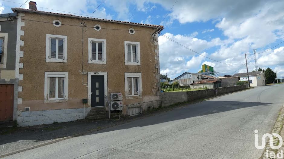 Vente maison 4 pièces 134 m² à Vausseroux (79420), 129 000 €