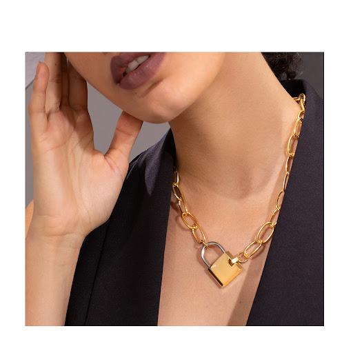 Title 4, Fashion lock necklace